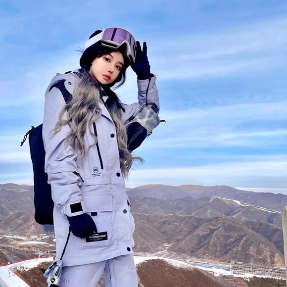 Snowboard jacket - Picture 1 of 1